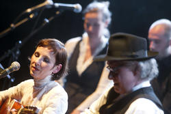 Meret Becker Deins & Done Volksbuehne 20.4.14