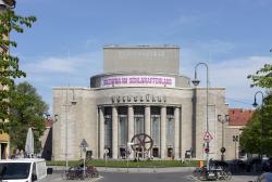 volksBuehne21Bauchbinde063A