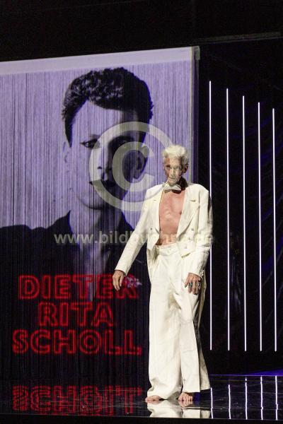 androgynousGorki129A