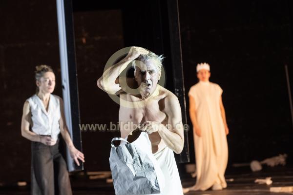 BerlinerEnsembleAntigone-1065